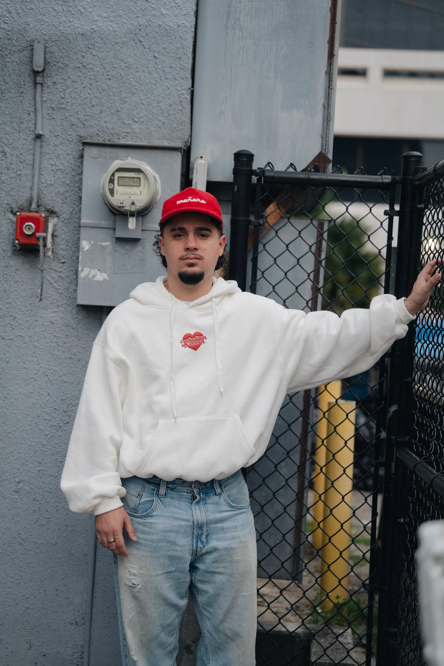 Curita Para El Corazon Hoodie (White) 4 Curita Para El Corazon Hoodie (White)